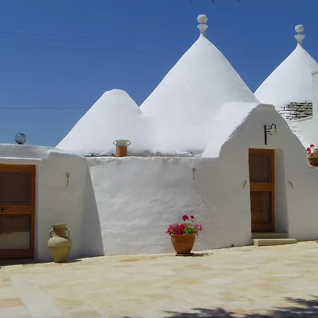 Trulli A Frascarosa Bed & Breakfast